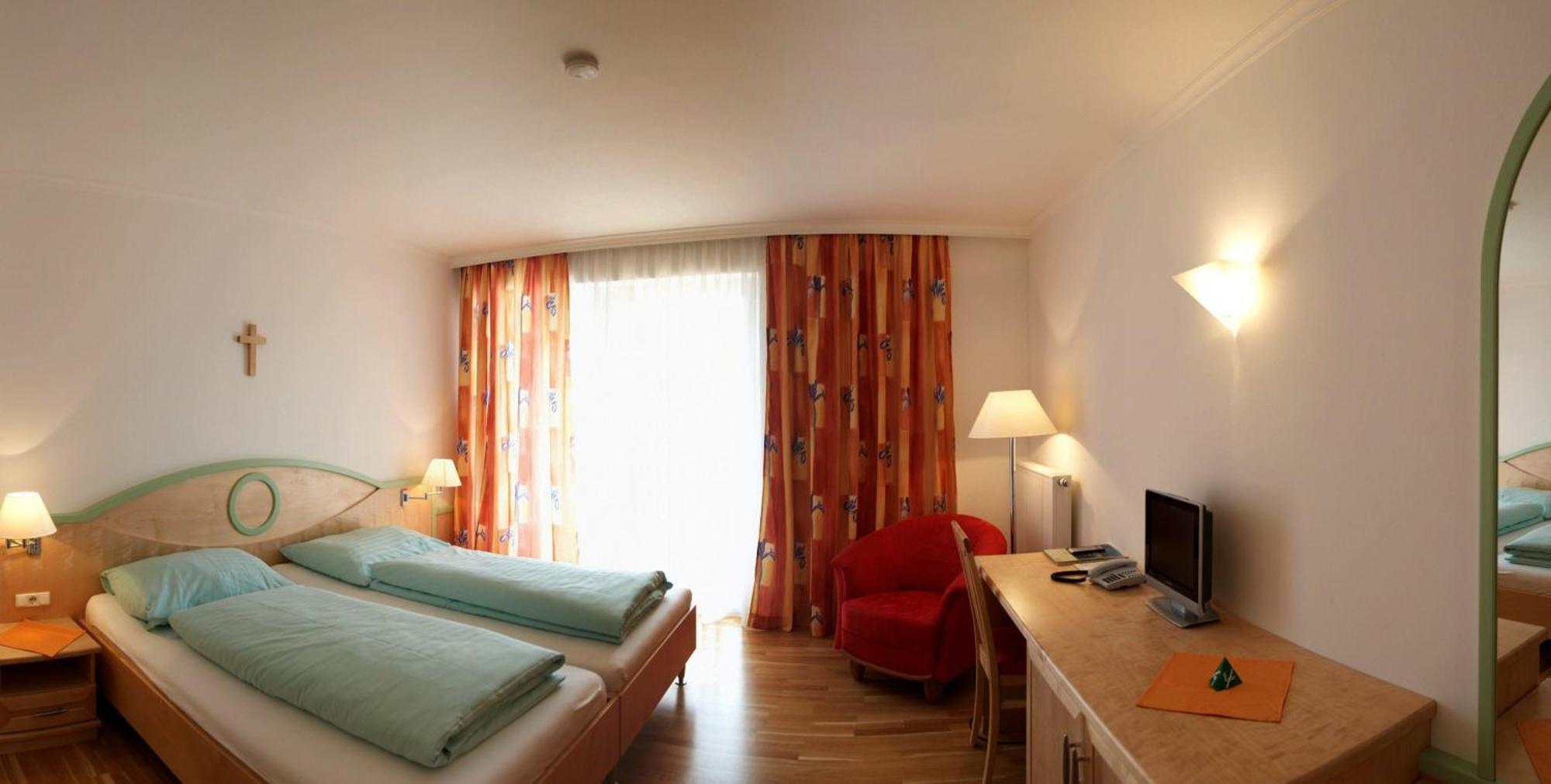 Hotel Zum Kirchenwirt Mariazell Extérieur photo