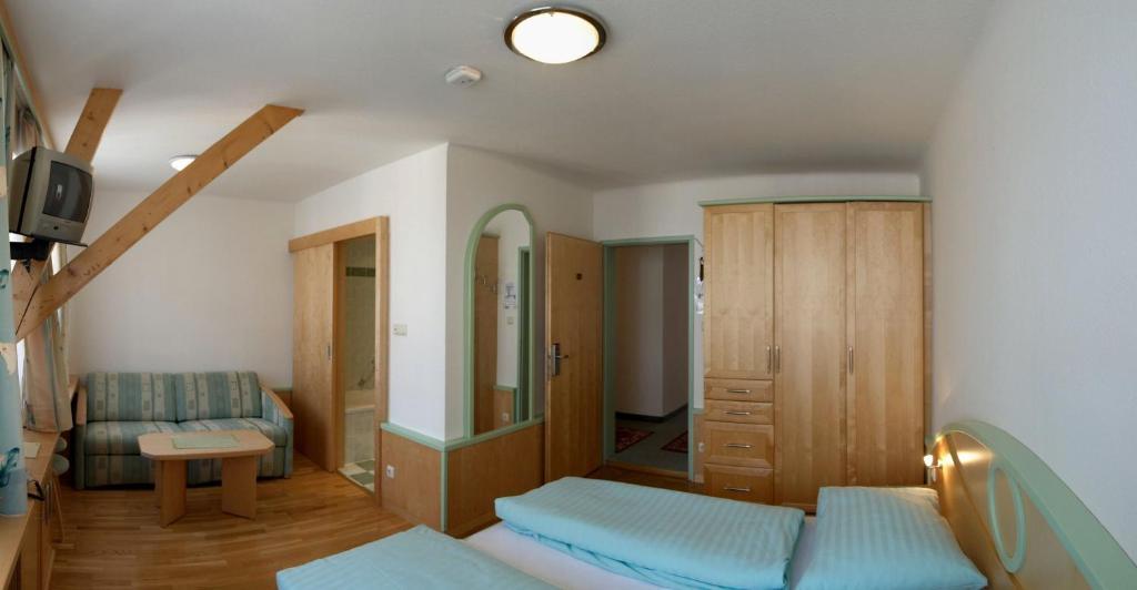 Hotel Zum Kirchenwirt Mariazell Chambre photo