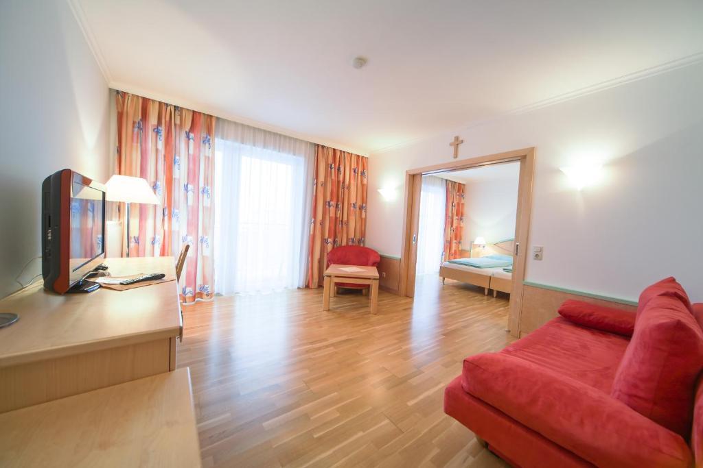 Hotel Zum Kirchenwirt Mariazell Chambre photo
