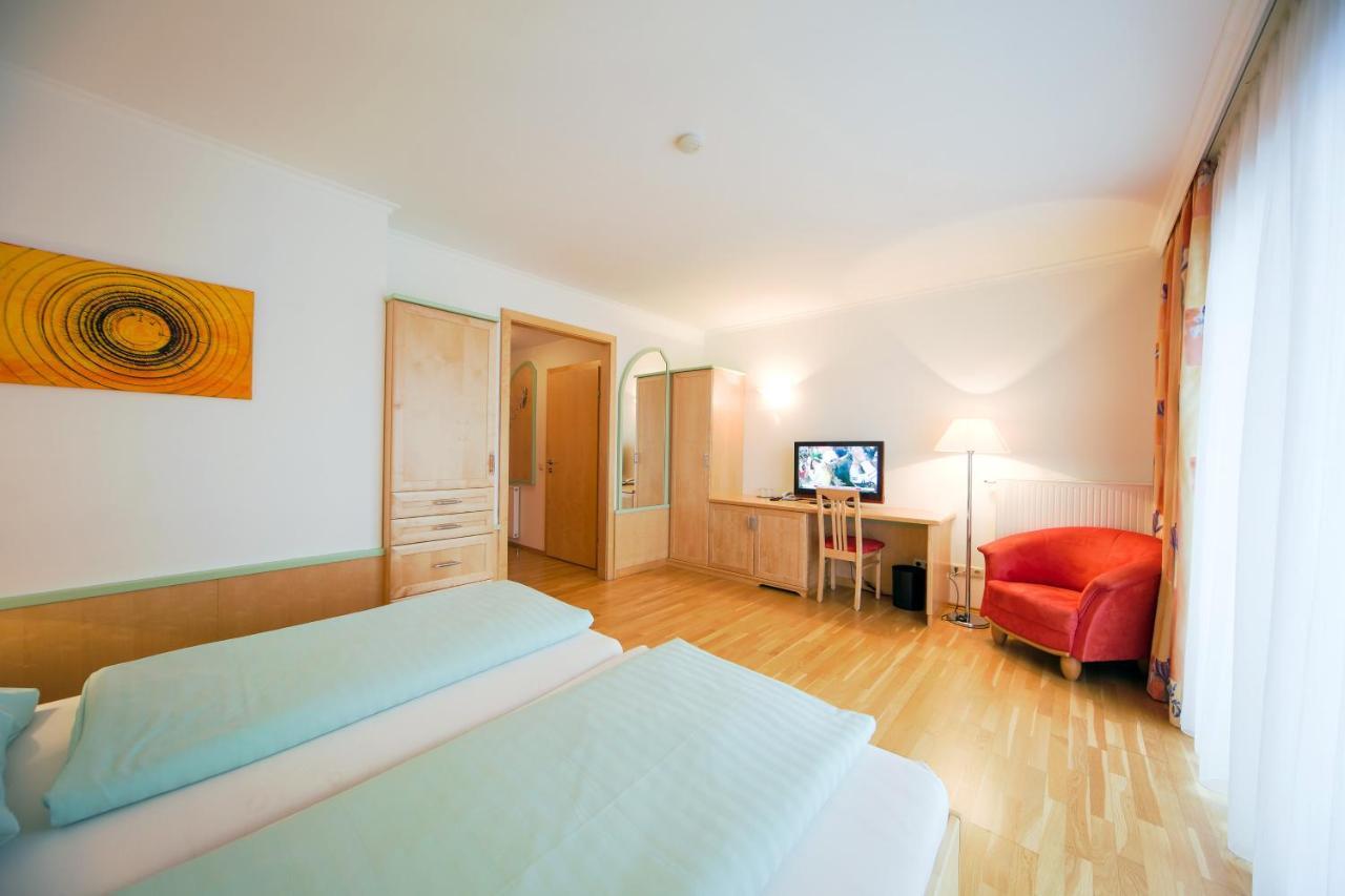 Hotel Zum Kirchenwirt Mariazell Chambre photo
